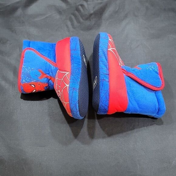 BRAND NEW MARVEL BOY'S SPIDER-MAN SLIPPER BOOTIES - Picture 5 of 13